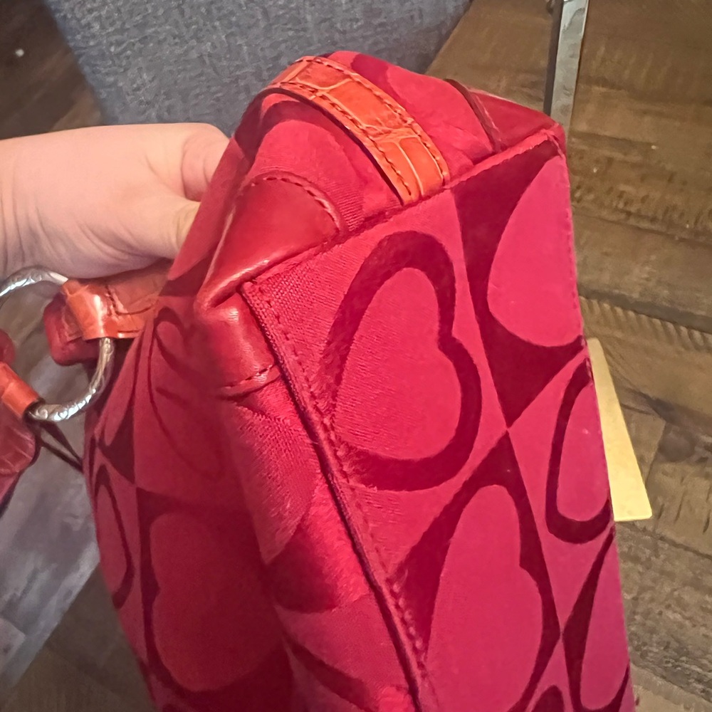 Brighton Red Shoulder Bag Heart Pattern - Picture 4 of 7